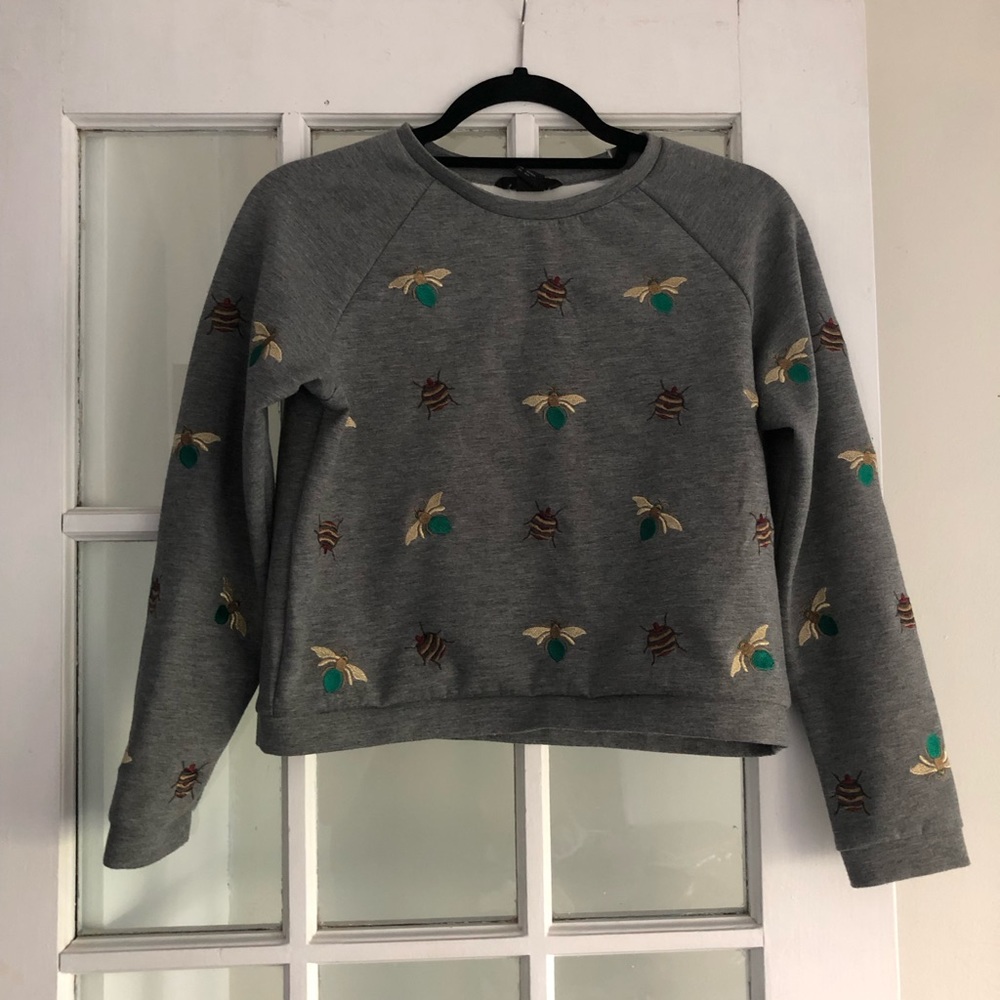 Grey cropped sweatshirt
